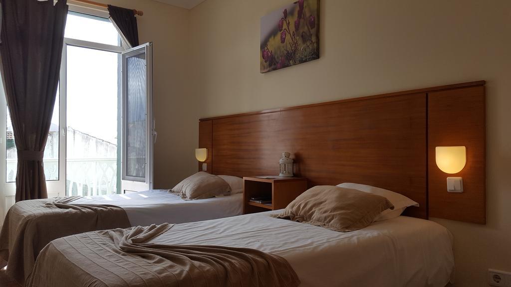A Casa Do Lado Guest House Орта Екстериор снимка